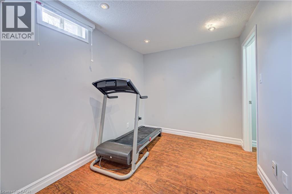 298 FERNDALE Place, Waterloo, Ontario, N2J3X9 — Photo 33