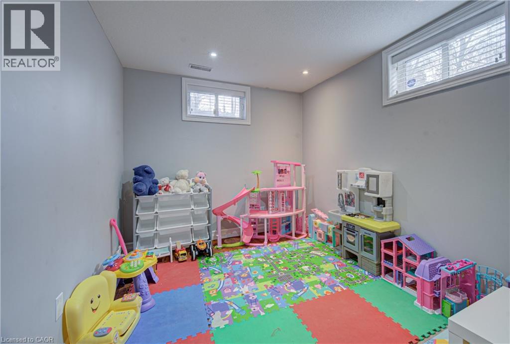 298 FERNDALE Place, Waterloo, Ontario, N2J3X9 — Photo 36