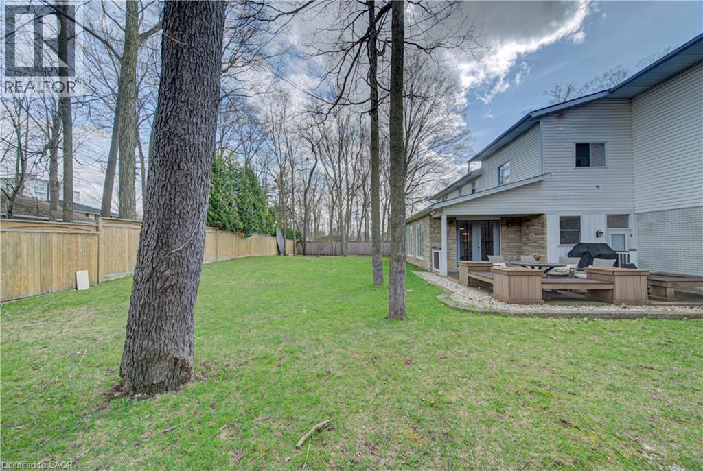 298 FERNDALE Place, Waterloo, Ontario, N2J3X9 — Photo 42