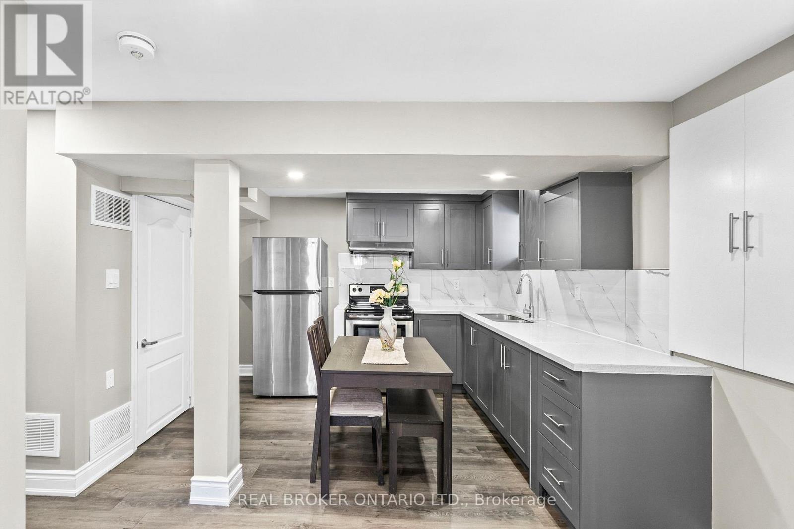 11 CATHCART CRESCENT, Brampton (Avondale), Ontario, L6T2A4 — Photo 16