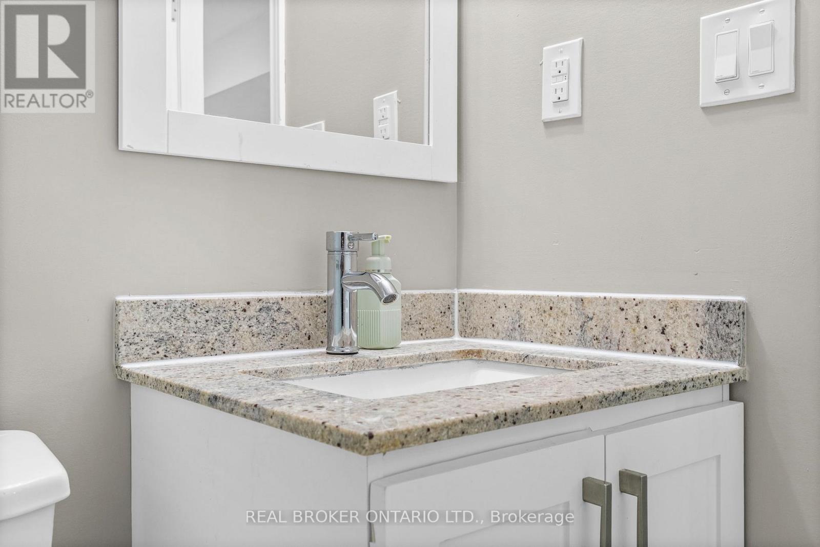 11 CATHCART CRESCENT, Brampton (Avondale), Ontario, L6T2A4 — Photo 21