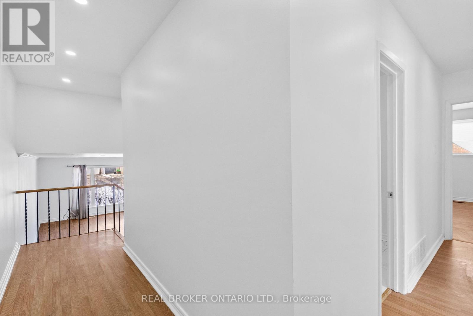 11 CATHCART CRESCENT, Brampton (Avondale), Ontario, L6T2A4 — Photo 6