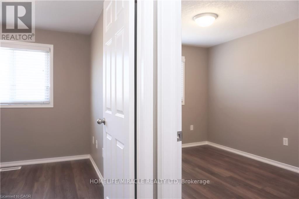 40 MADELEINE STREET, Kitchener, Ontario, N2R1V4 — Photo 10