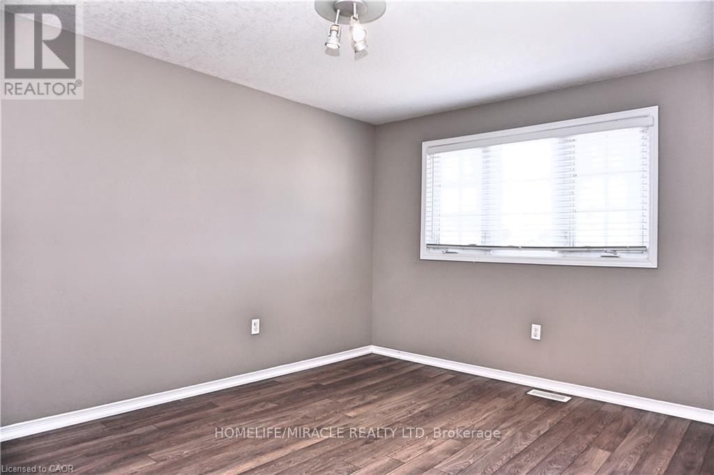 40 MADELEINE STREET, Kitchener, Ontario, N2R1V4 — Photo 23