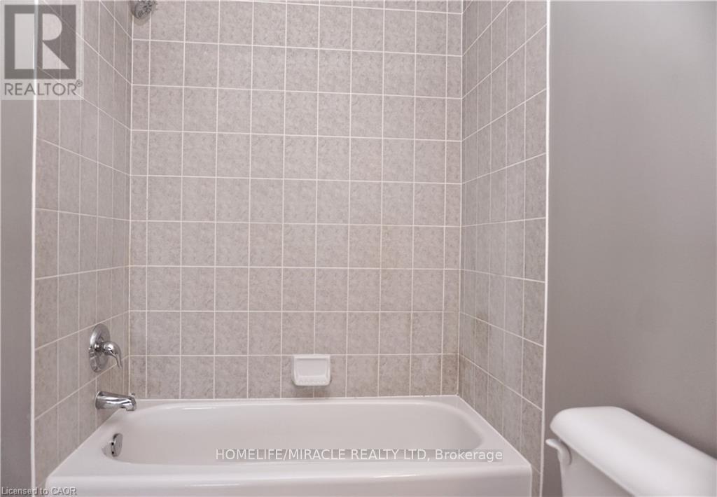 40 MADELEINE STREET, Kitchener, Ontario, N2R1V4 — Photo 26