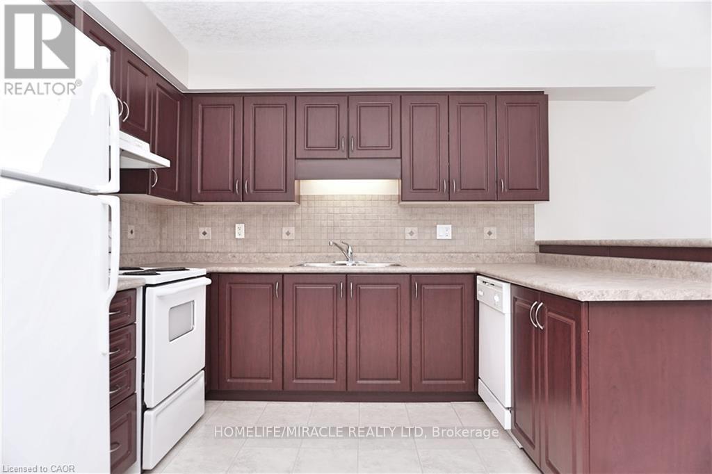 40 MADELEINE STREET, Kitchener, Ontario, N2R1V4 — Photo 3