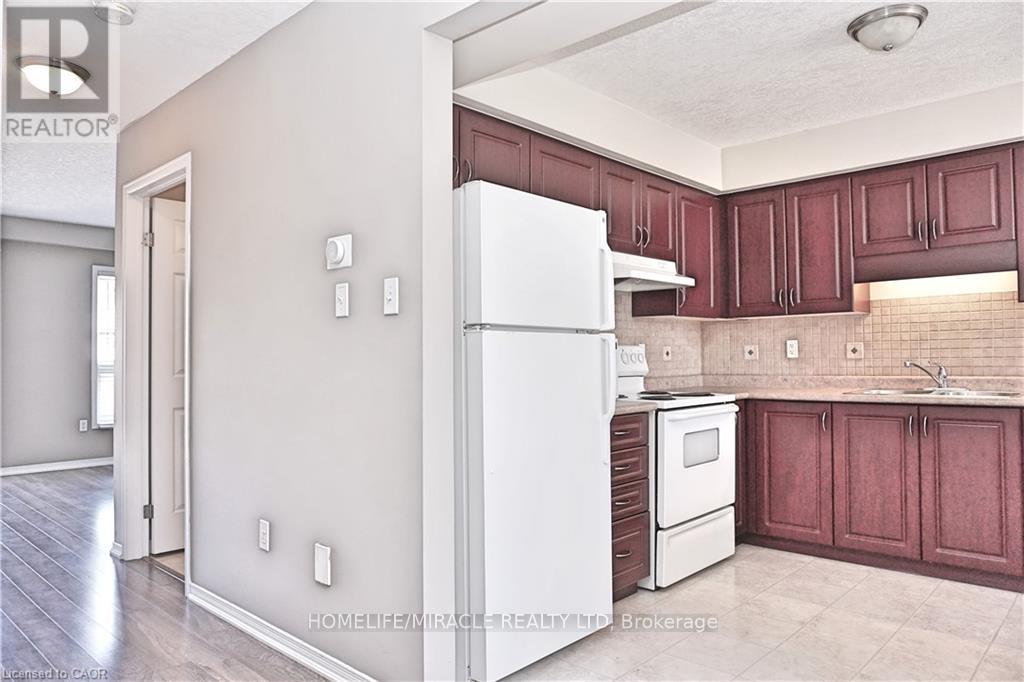 40 MADELEINE STREET, Kitchener, Ontario, N2R1V4 — Photo 4