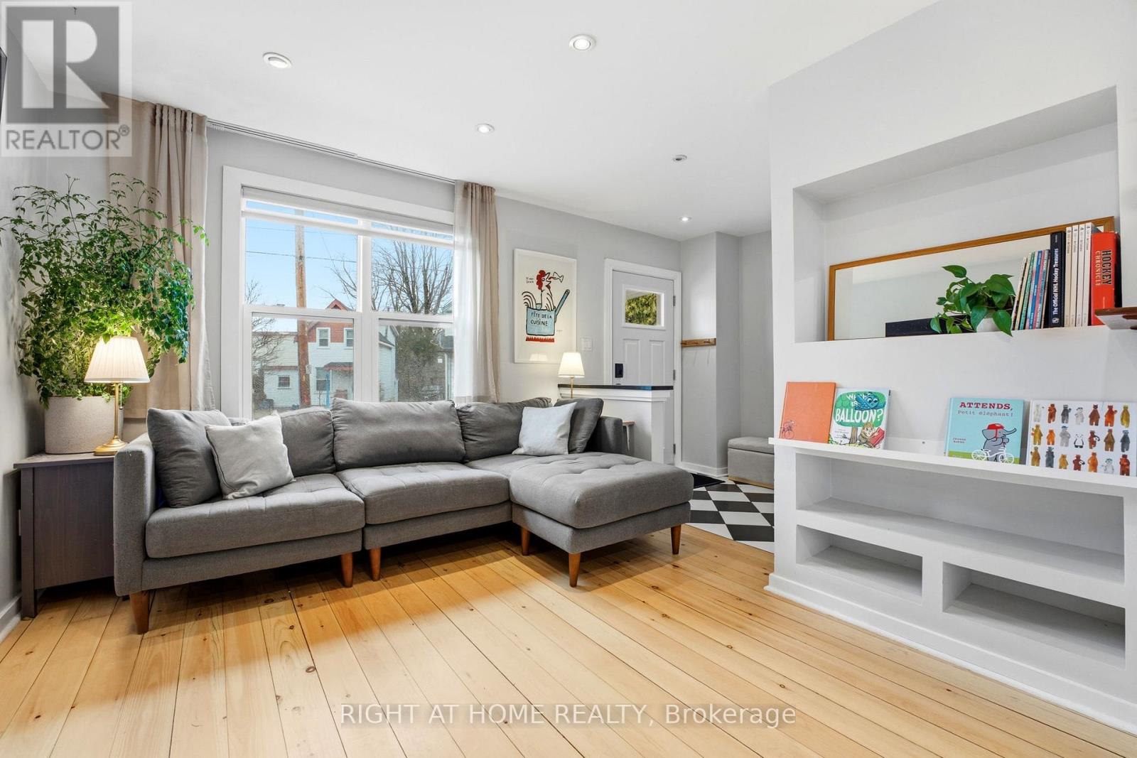 209 MARIER AVENUE, Ottawa, Ontario, K1L5R4 — Photo 5