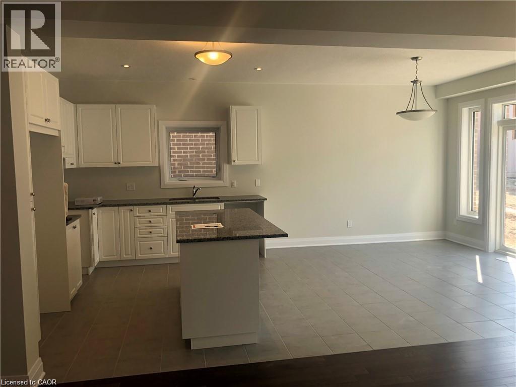 295 CHOKECHERRY Crescent, Waterloo, Ontario, N2V0H1 — Photo 4