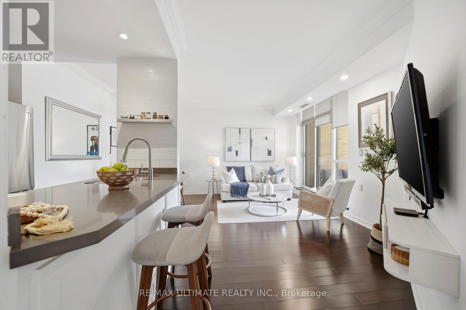 405 - 1750 BAYVIEW AVENUE, Toronto (Mount Pleasant East), Ontario, M4G3C4 — Photo 4