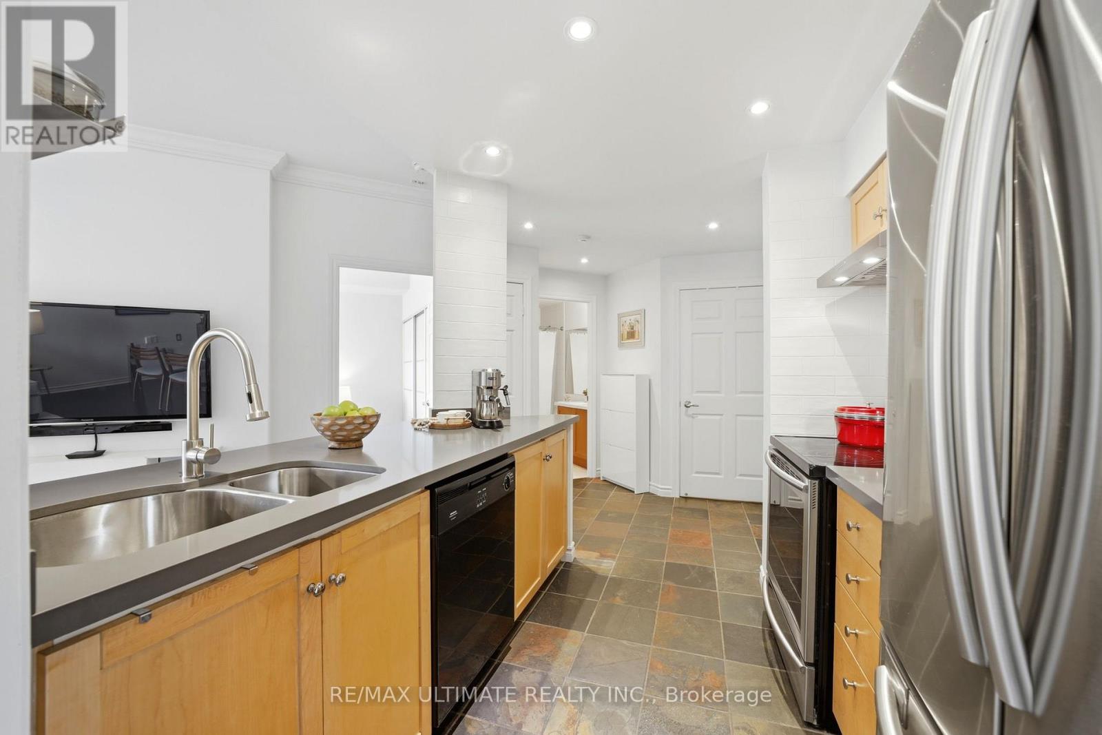 405 - 1750 BAYVIEW AVENUE, Toronto (Mount Pleasant East), Ontario, M4G3C4 — Photo 9