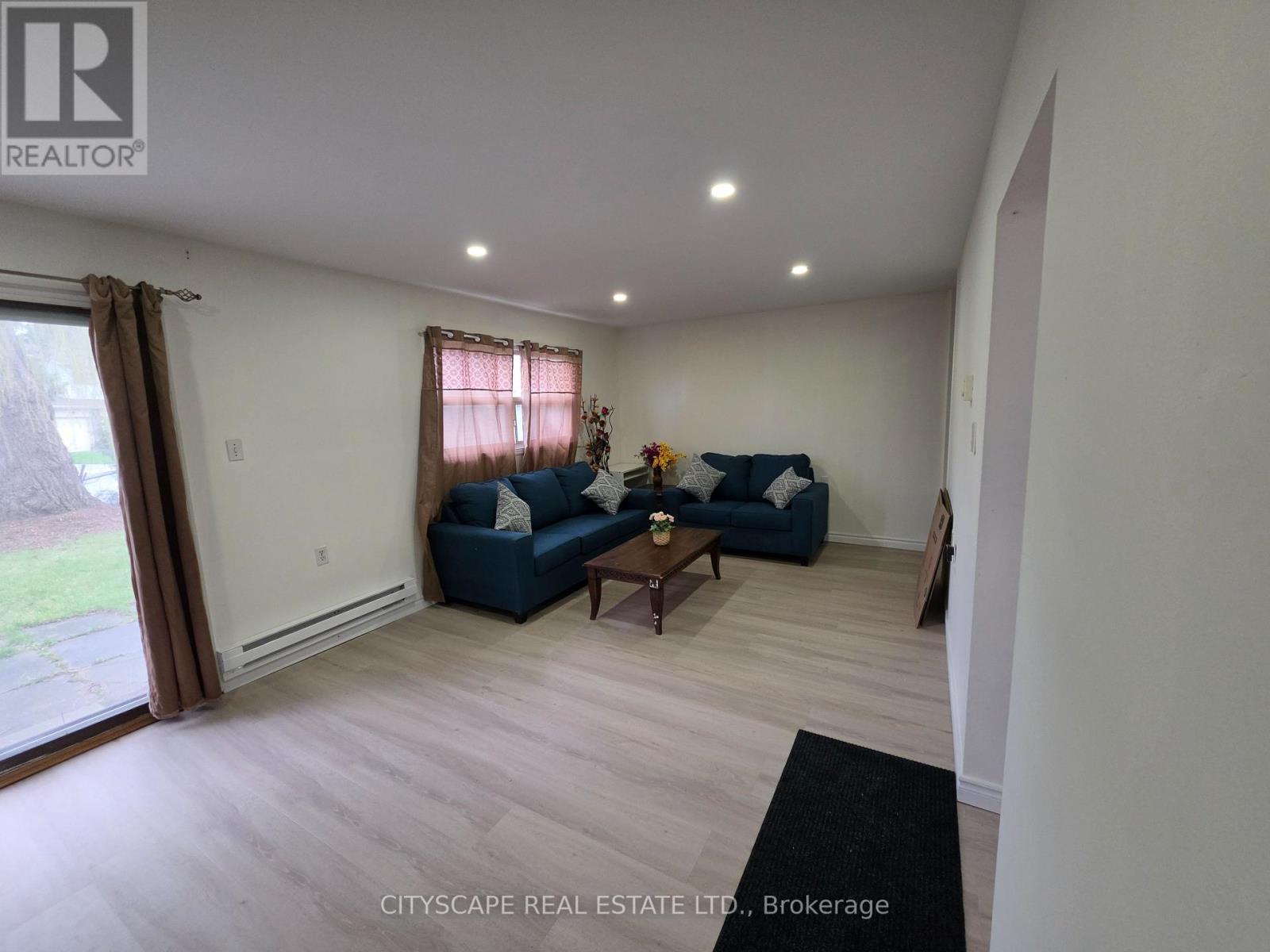 63 WIGGENS COURT, Toronto (Malvern), Ontario, M1B1K3 — Photo 5