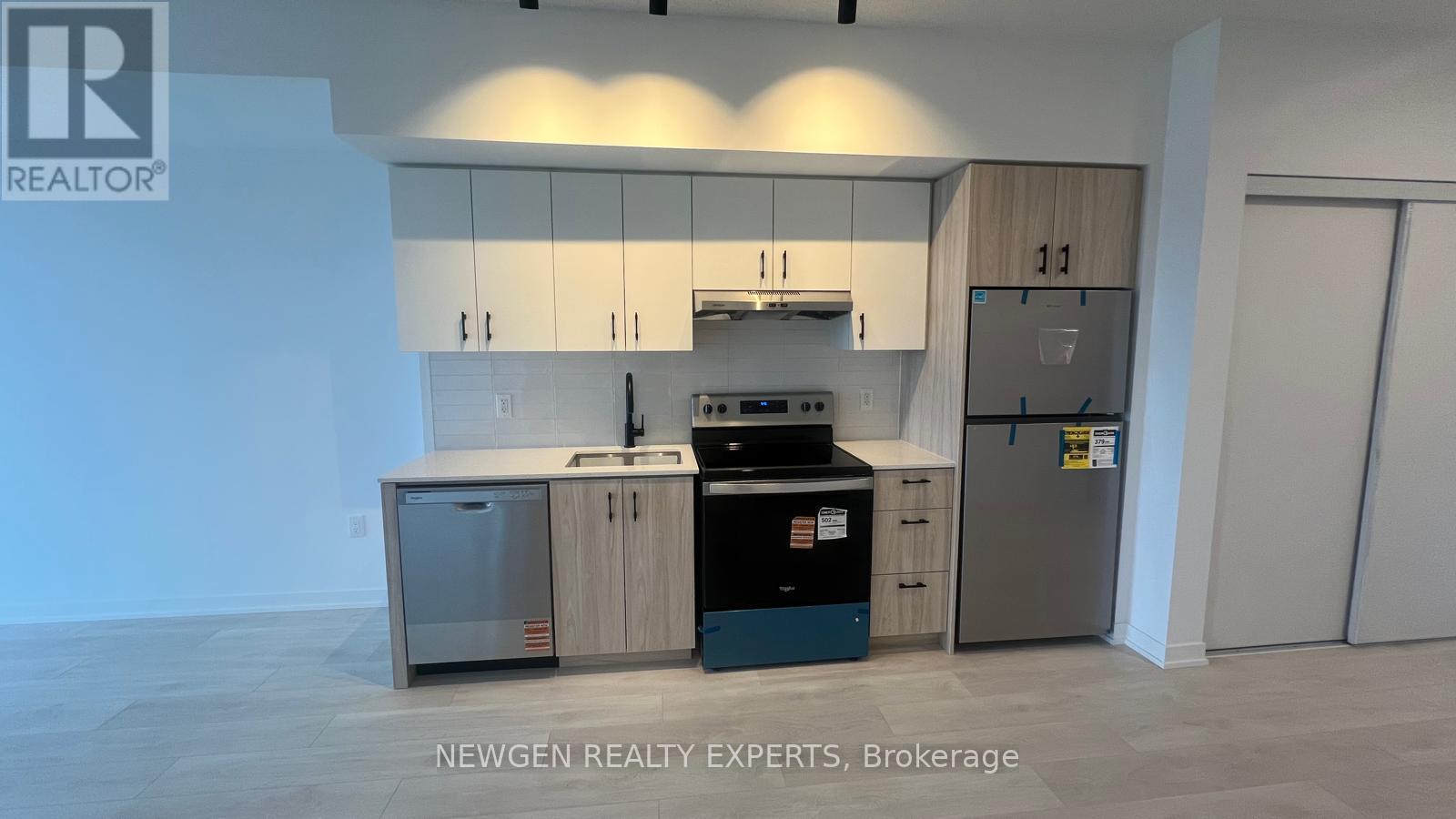 C606 - 4878 POWERS COMMON, Burlington (Alton), Ontario, L7M2B4 — Photo 4