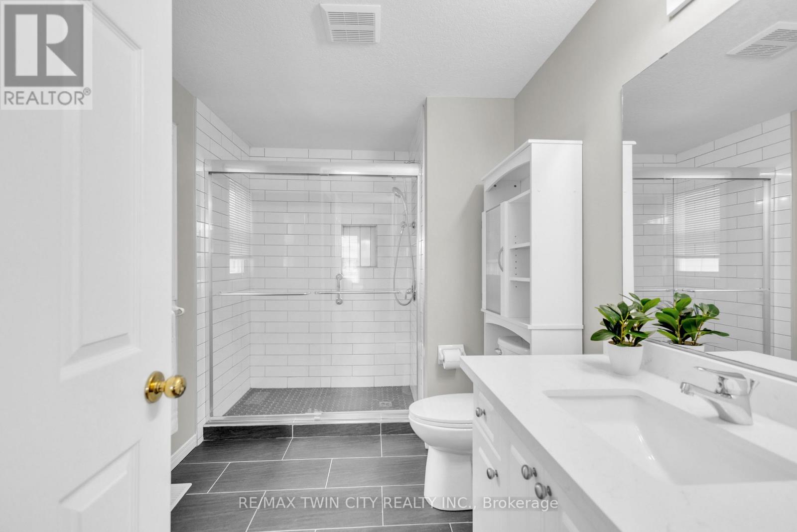 22 DAHLIA STREET, Kitchener, Ontario, N2E4A9 — Photo 20