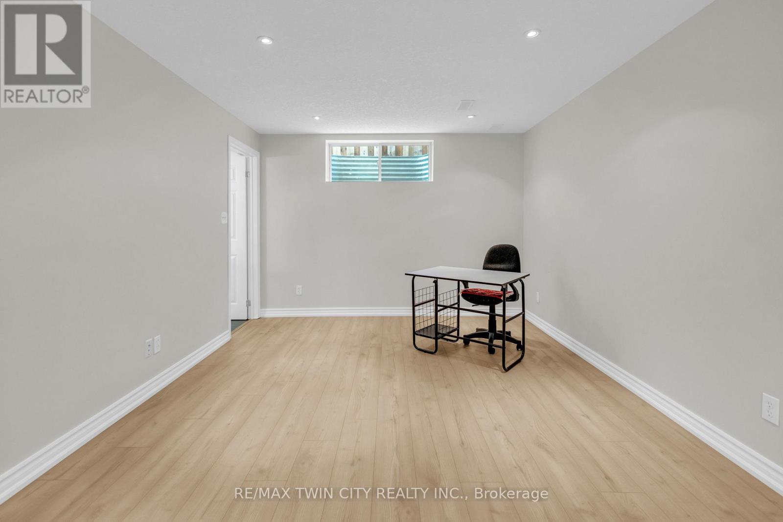 22 DAHLIA STREET, Kitchener, Ontario, N2E4A9 — Photo 31