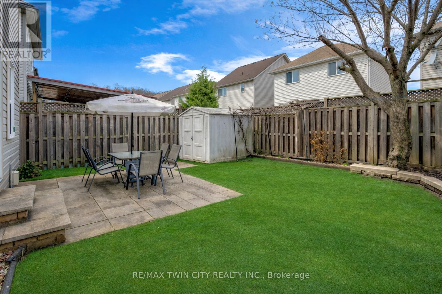 22 DAHLIA STREET, Kitchener, Ontario, N2E4A9 — Photo 35