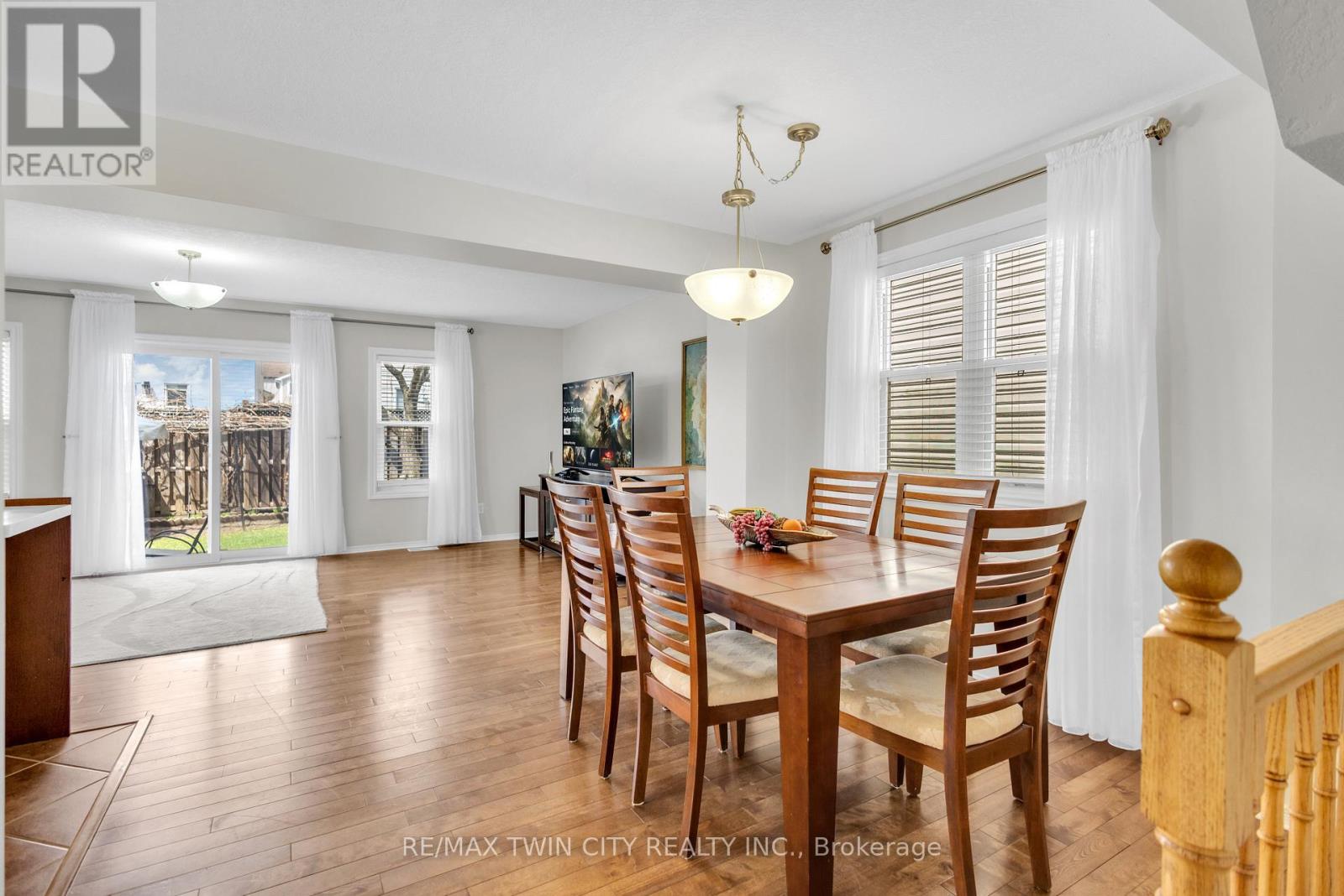 22 DAHLIA STREET, Kitchener, Ontario, N2E4A9 — Photo 6