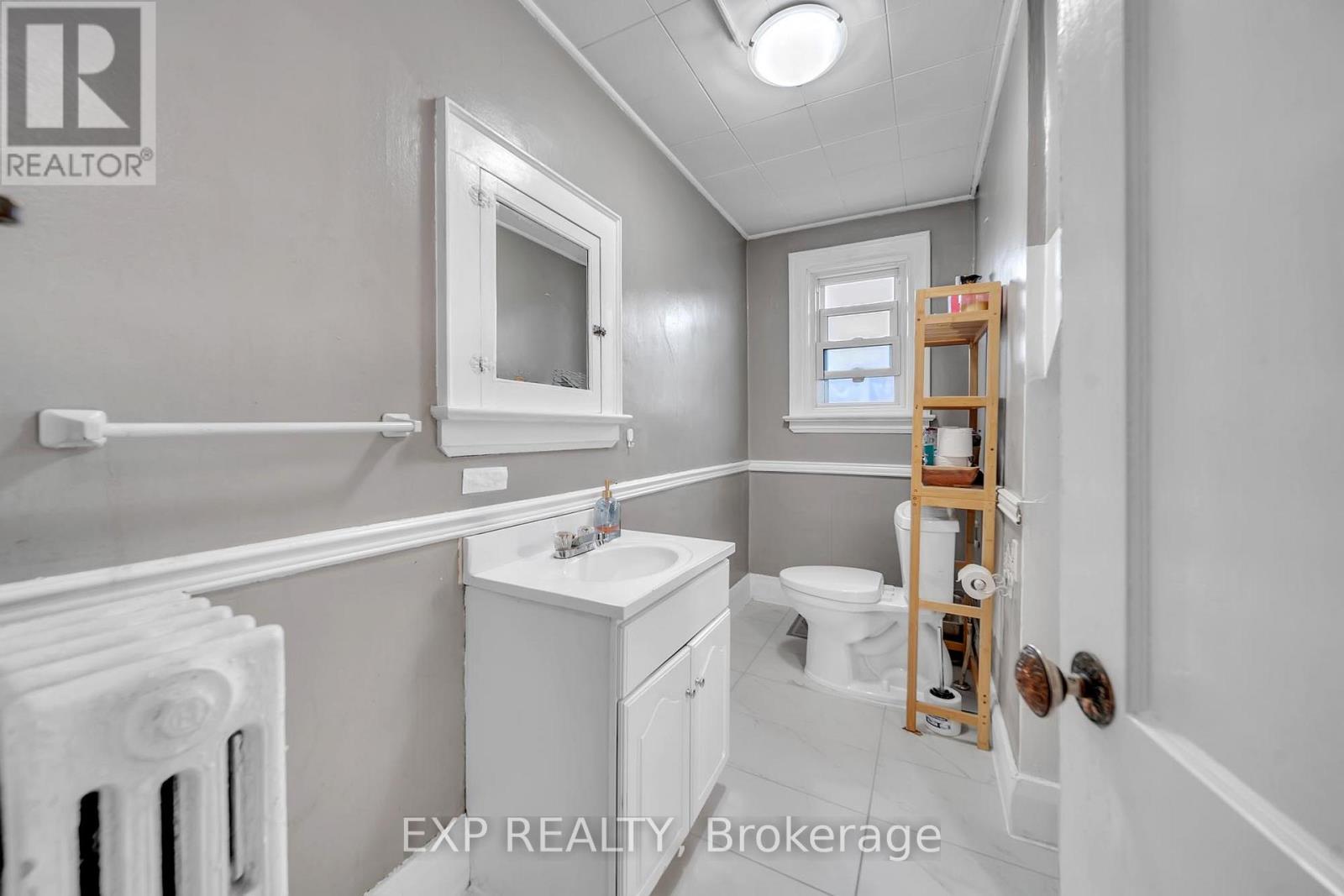 THIRD FLOOR - 896 AVENUE ROAD, Toronto (Yonge-Eglinton), Ontario, M5P2K6 — Photo 16