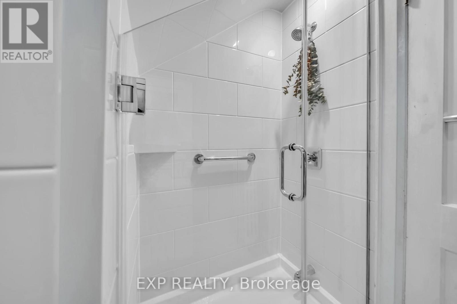 THIRD FLOOR - 896 AVENUE ROAD, Toronto (Yonge-Eglinton), Ontario, M5P2K6 — Photo 17