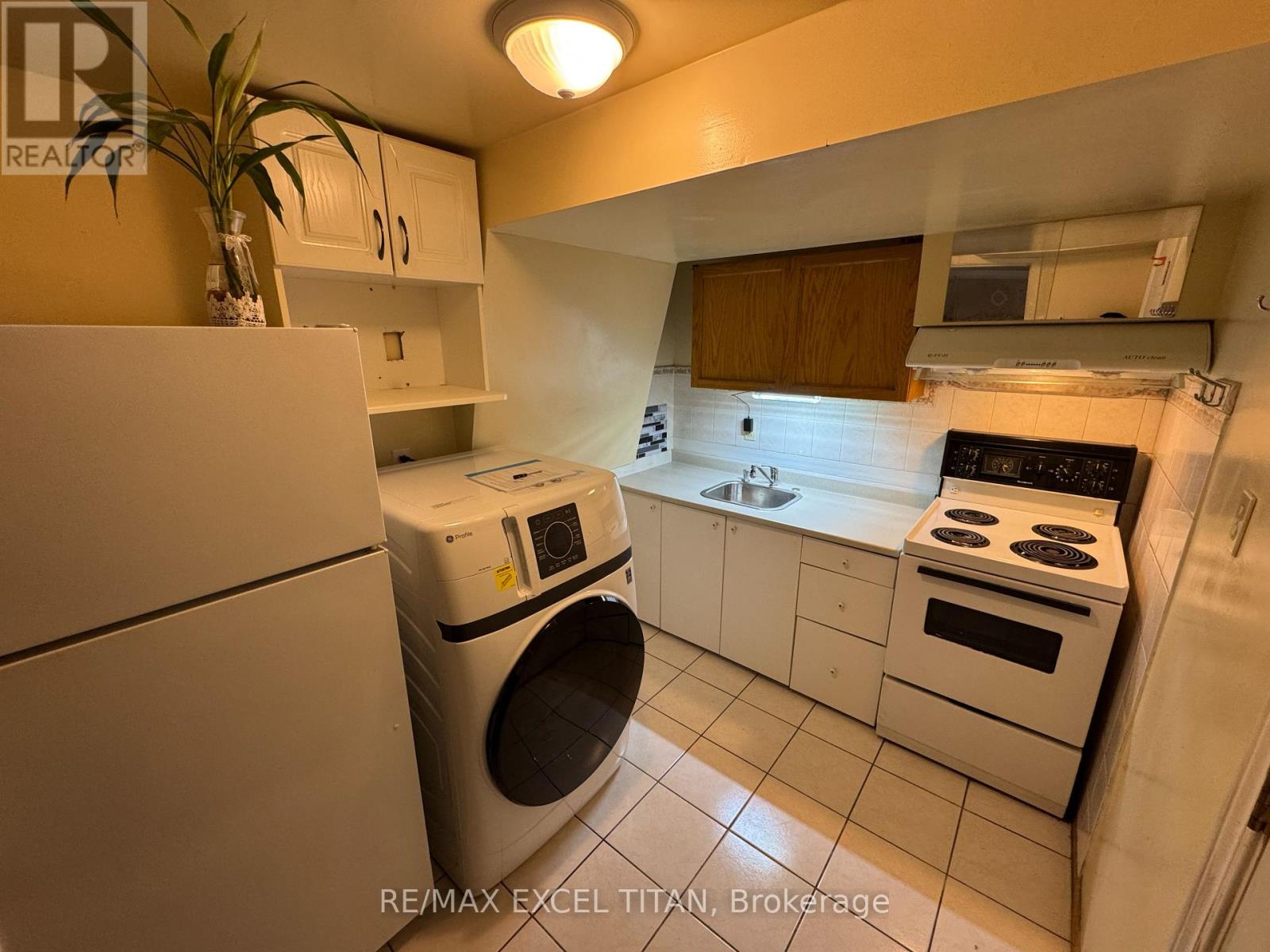 LOWER - 251 SHAWNEE CIRCLE, Toronto (Pleasant View), Ontario, M2H2Y3 — Photo 10