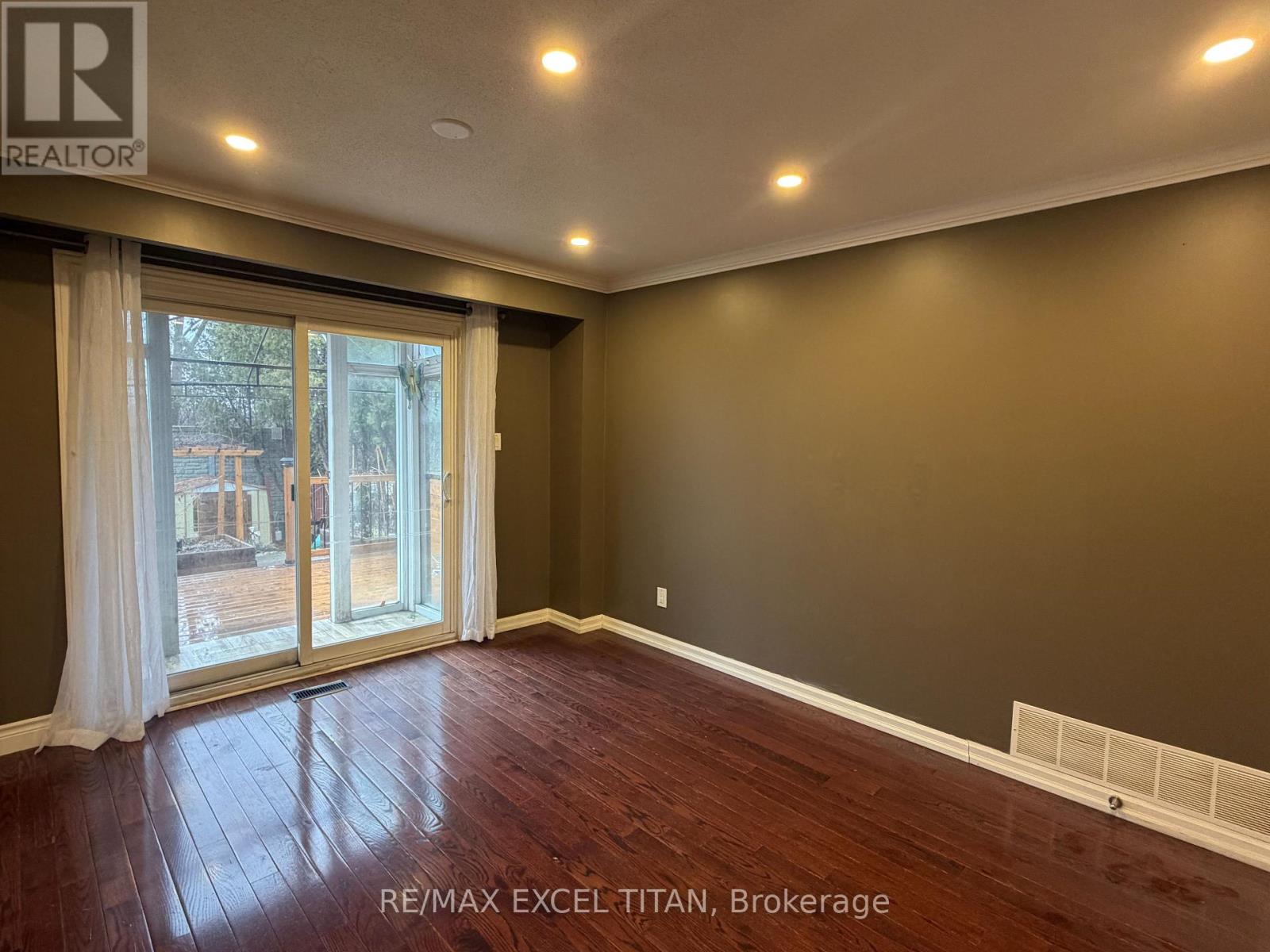 LOWER - 251 SHAWNEE CIRCLE, Toronto (Pleasant View), Ontario, M2H2Y3 — Photo 3