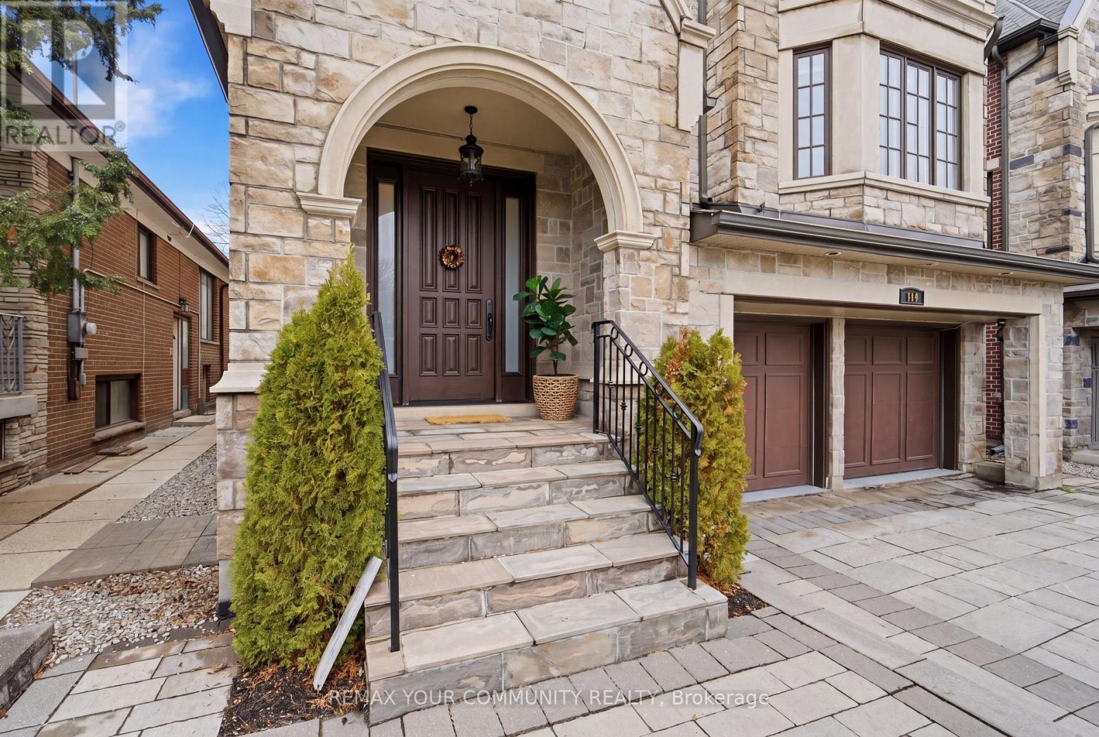 116 FRONTENAC AVENUE, Toronto (Bedford Park-Nortown), Ontario, M5N1Z8 — Photo 2