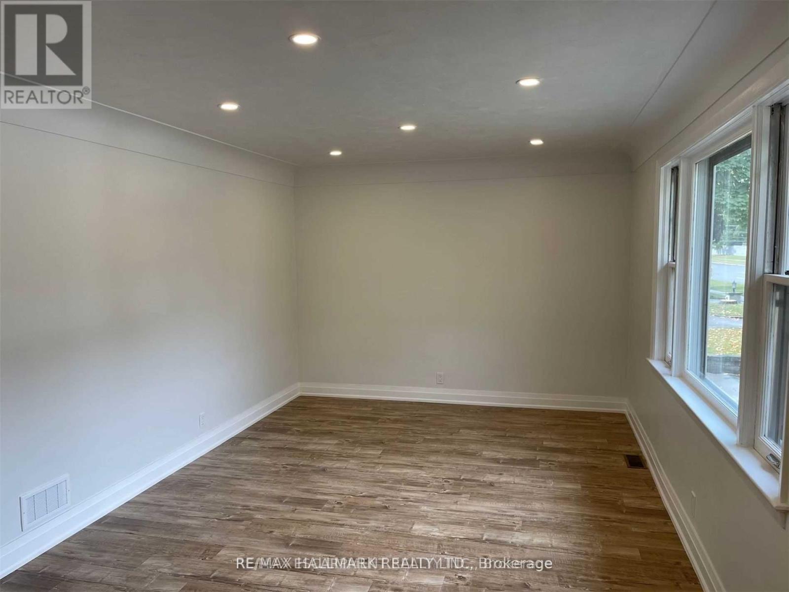 MAIN - 4328 NEW STREET, Burlington (Shoreacres), Ontario, L7L1T5 — Photo 6