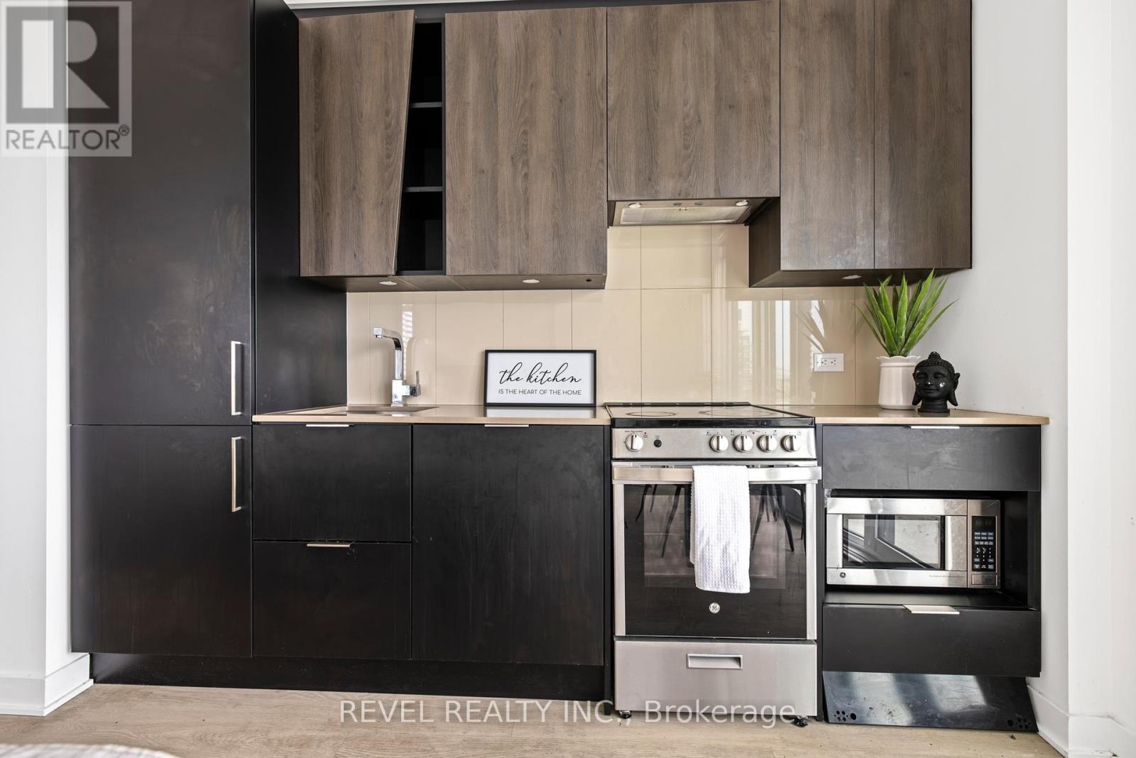 2408 - 3900 CONFEDERATION PARKWAY, Mississauga (City Centre), Ontario, L5B0M3 — Photo 8