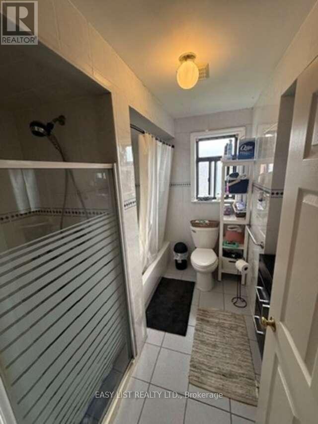 49 BLAYDON AVENUE, Toronto (Downsview-Roding-CFB), Ontario, M3M2E3 — Photo 11