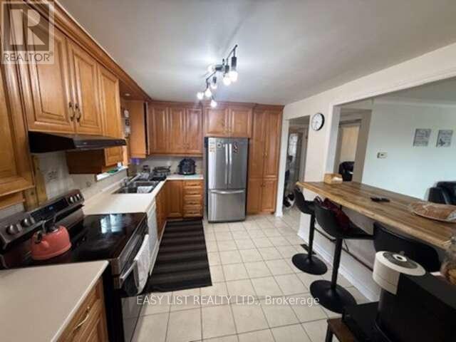 49 BLAYDON AVENUE, Toronto (Downsview-Roding-CFB), Ontario, M3M2E3 — Photo 6