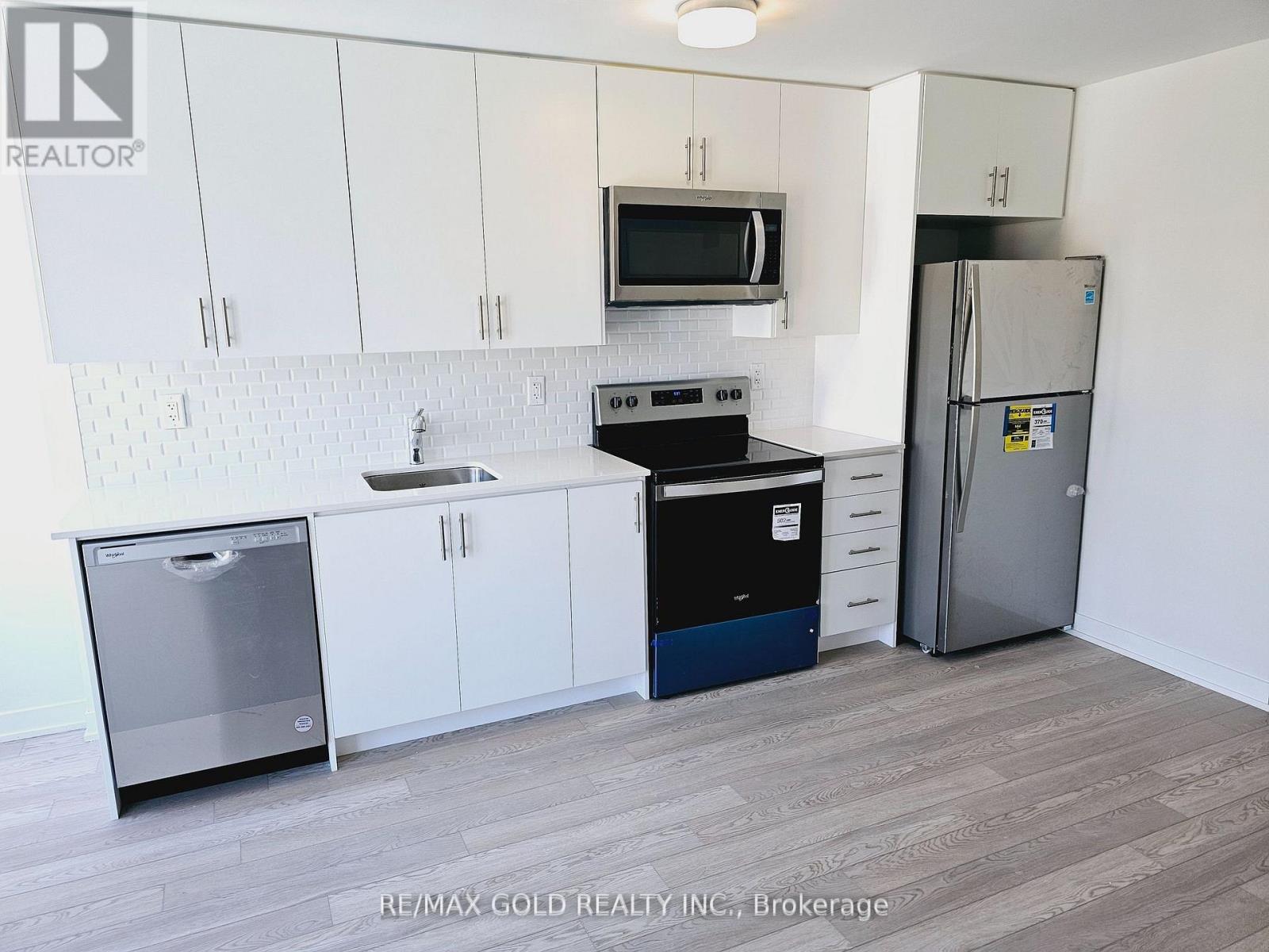 411 - 3401 RIDGEWAY DRIVE, Mississauga (Erin Mills), Ontario, L5L0B9 — Photo 2