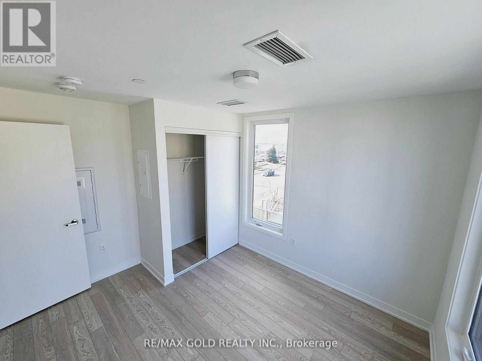 411 - 3401 RIDGEWAY DRIVE, Mississauga (Erin Mills), Ontario, L5L0B9 — Photo 6