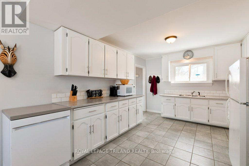 102 STEELE STREET, St. Thomas, Ontario, N5R2Y5 — Photo 10