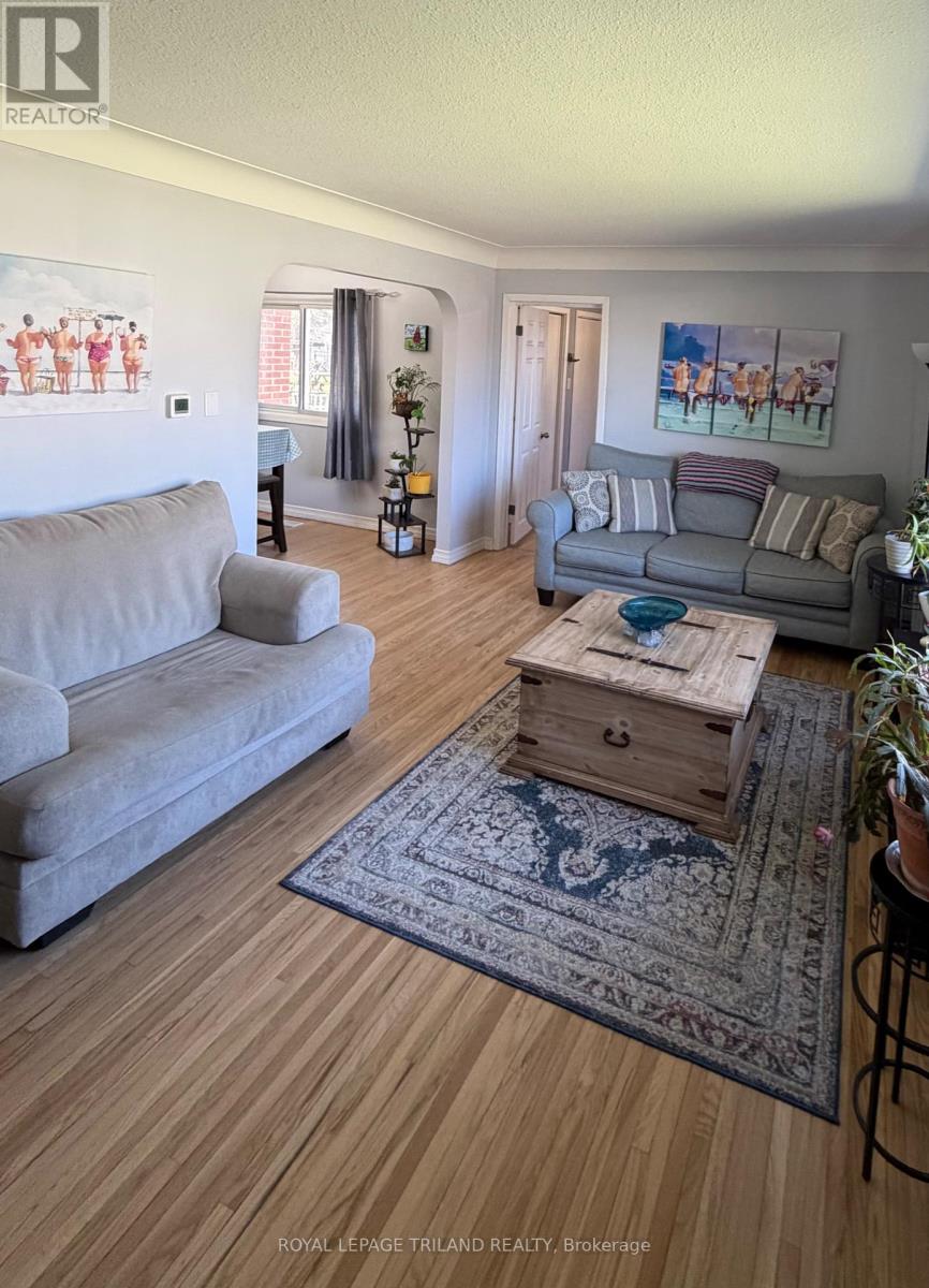 102 STEELE STREET, St. Thomas, Ontario, N5R2Y5 — Photo 6