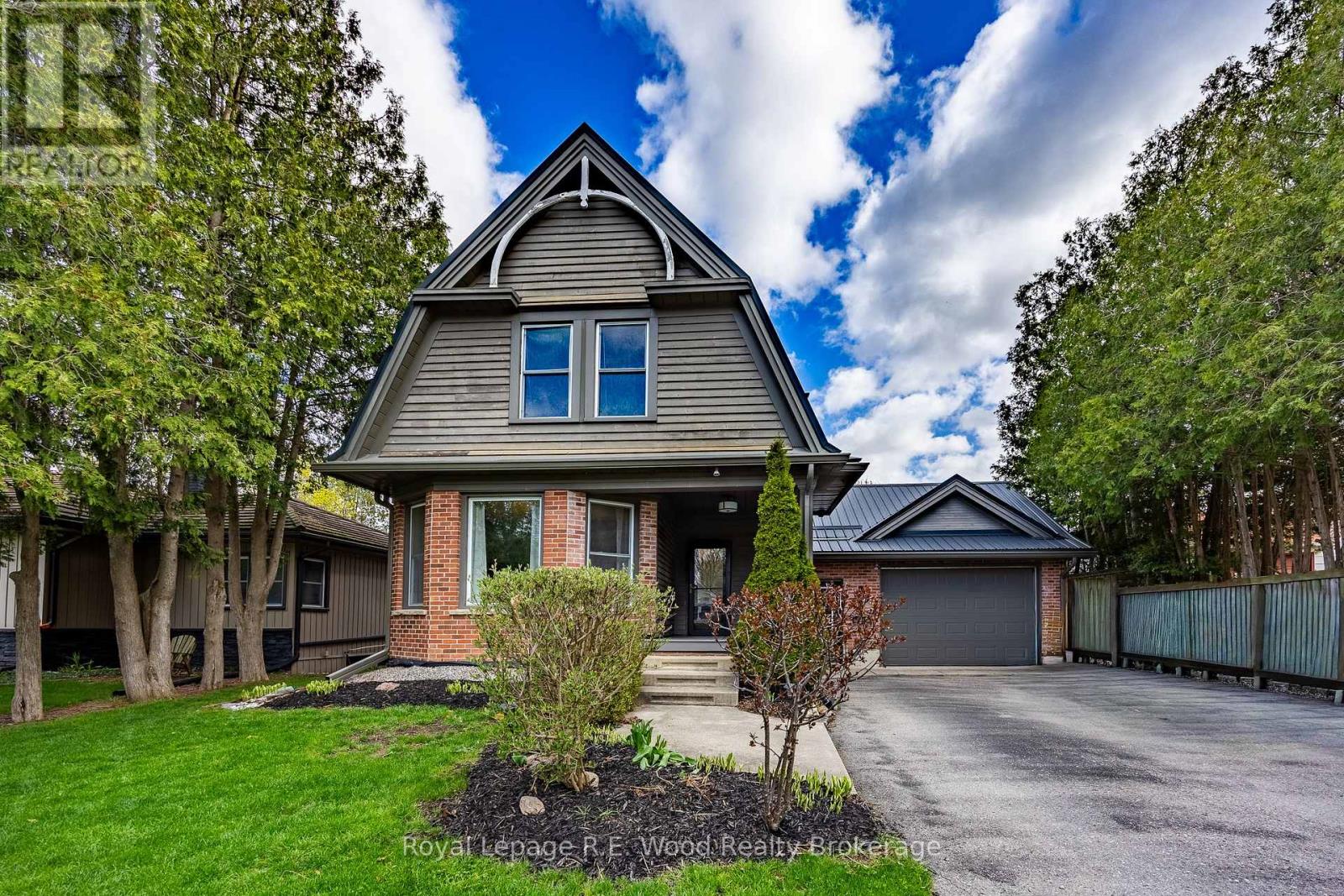 10 GEORGE STREET, Tillsonburg, Ontario, N4G2N2 — Photo 2