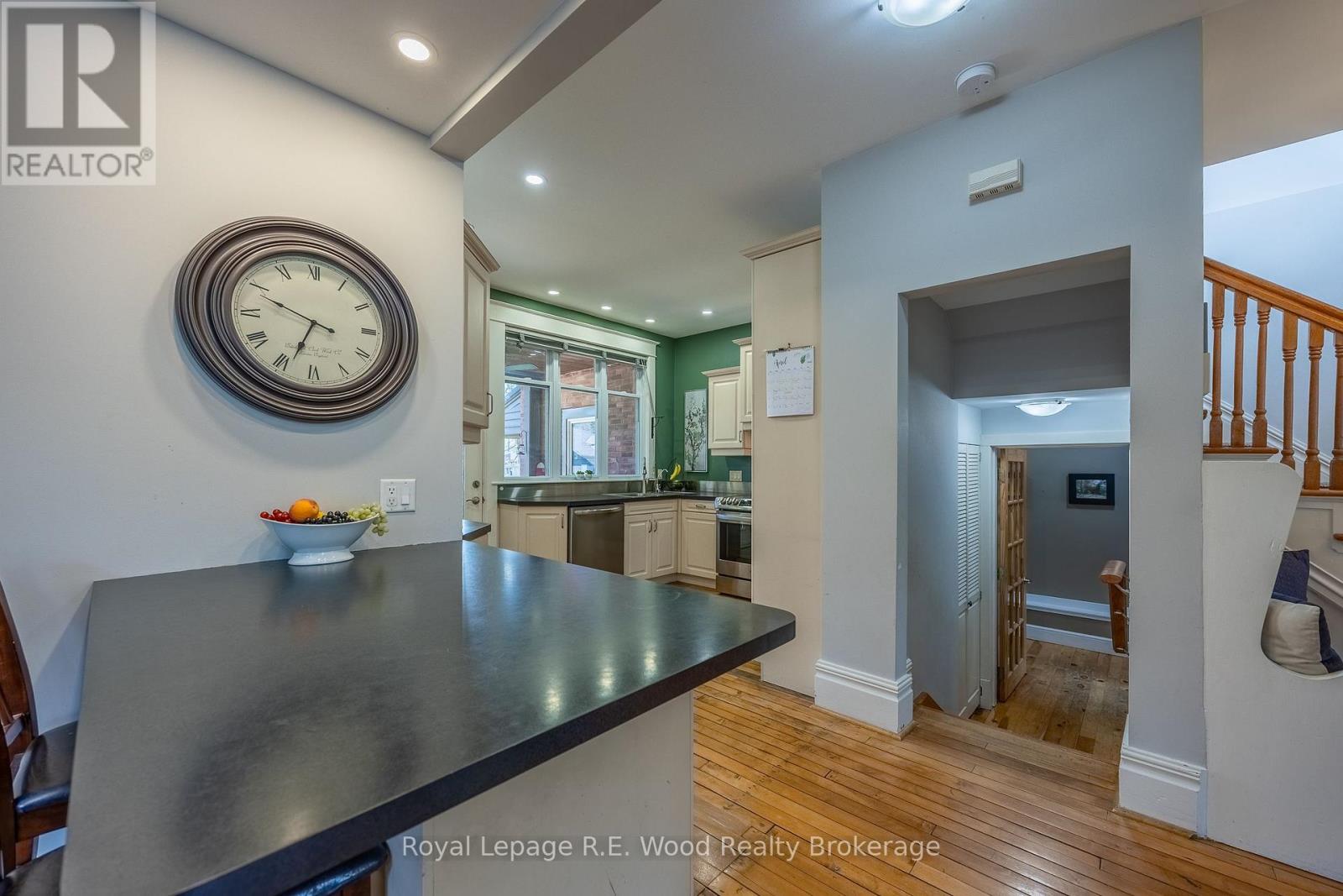 10 GEORGE STREET, Tillsonburg, Ontario, N4G2N2 — Photo 5