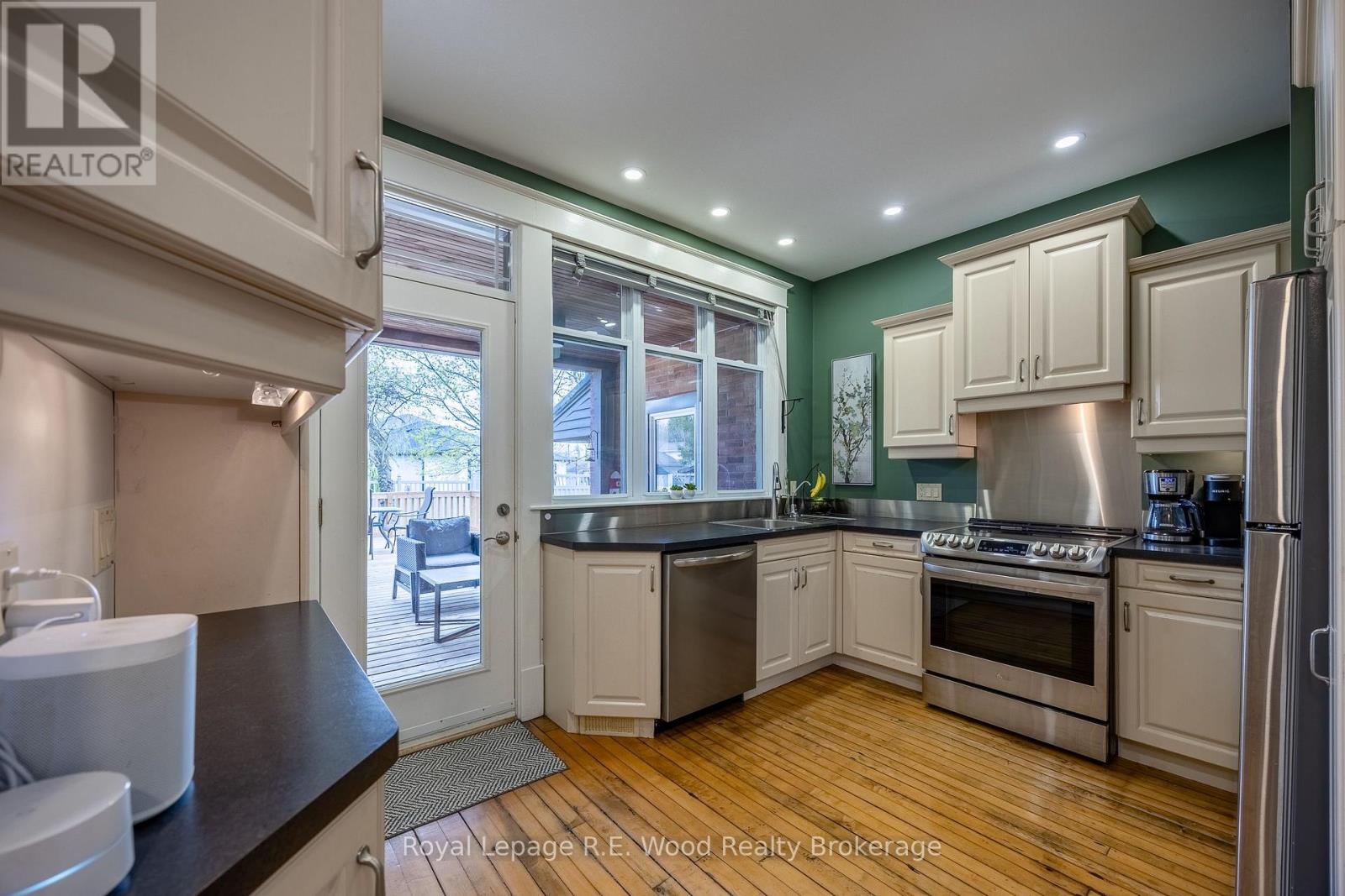 10 GEORGE STREET, Tillsonburg, Ontario, N4G2N2 — Photo 6