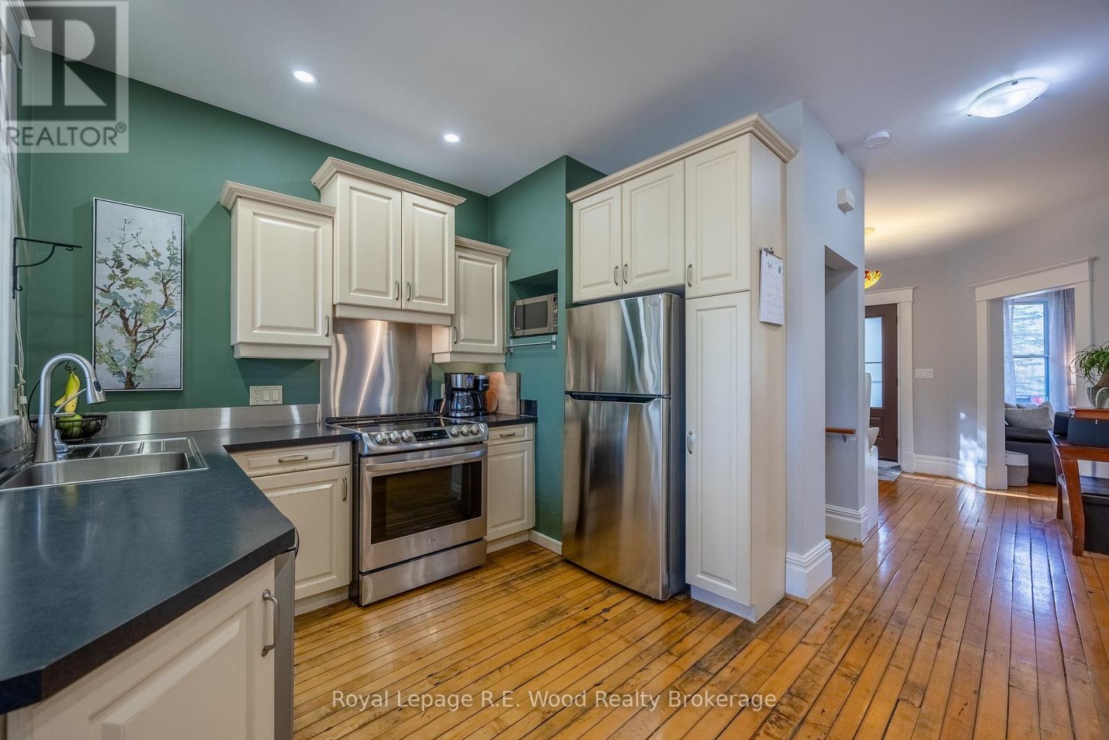 10 GEORGE STREET, Tillsonburg, Ontario, N4G2N2 — Photo 7