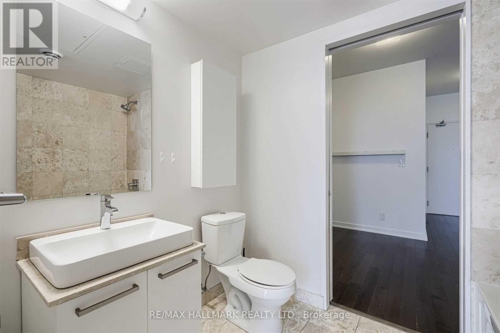 2303 - 12 YORK STREET, Toronto (Waterfront Communities), Ontario, M5J0A9 — Photo 14