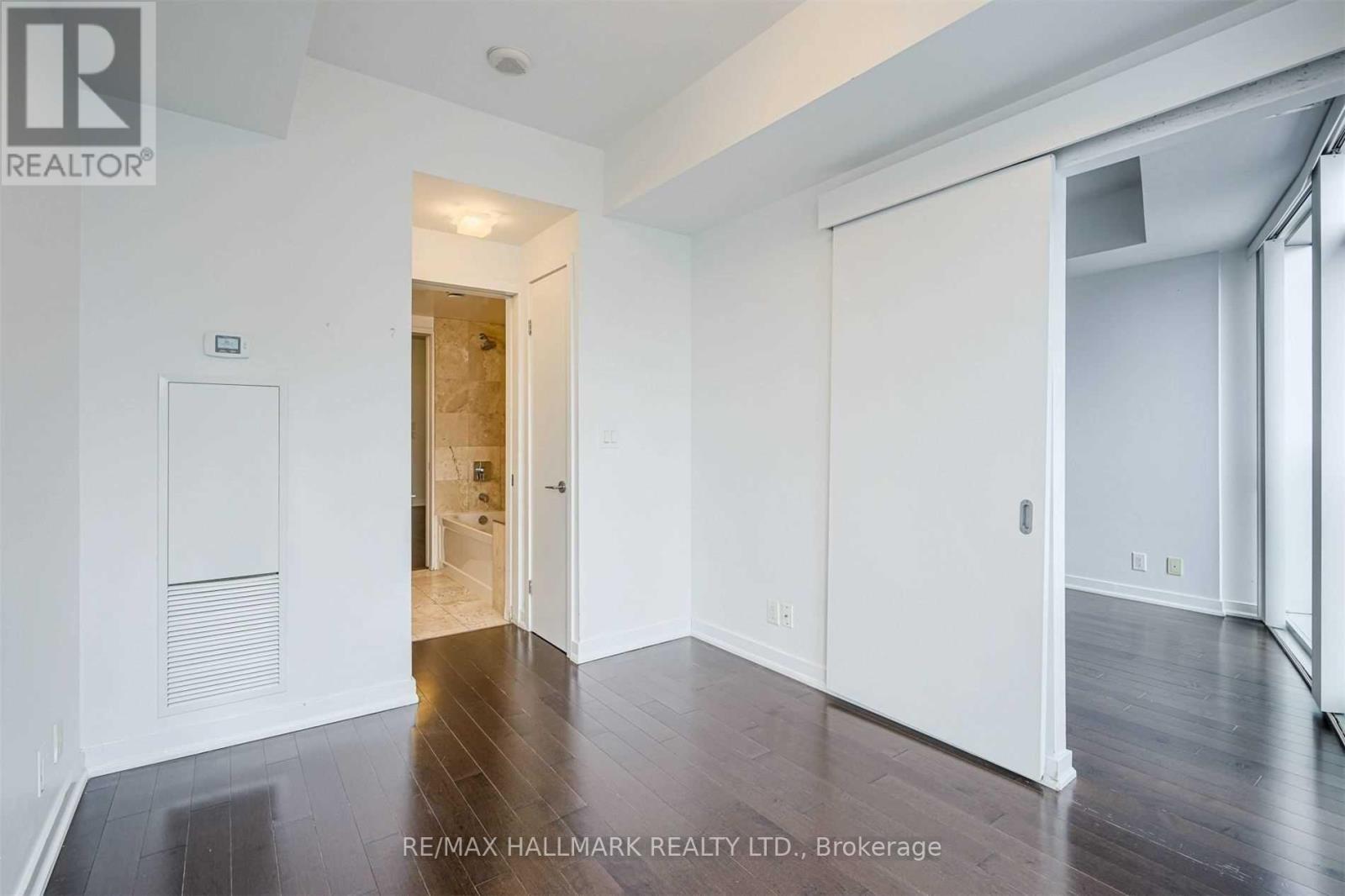 2303 - 12 YORK STREET, Toronto (Waterfront Communities), Ontario, M5J0A9 — Photo 15