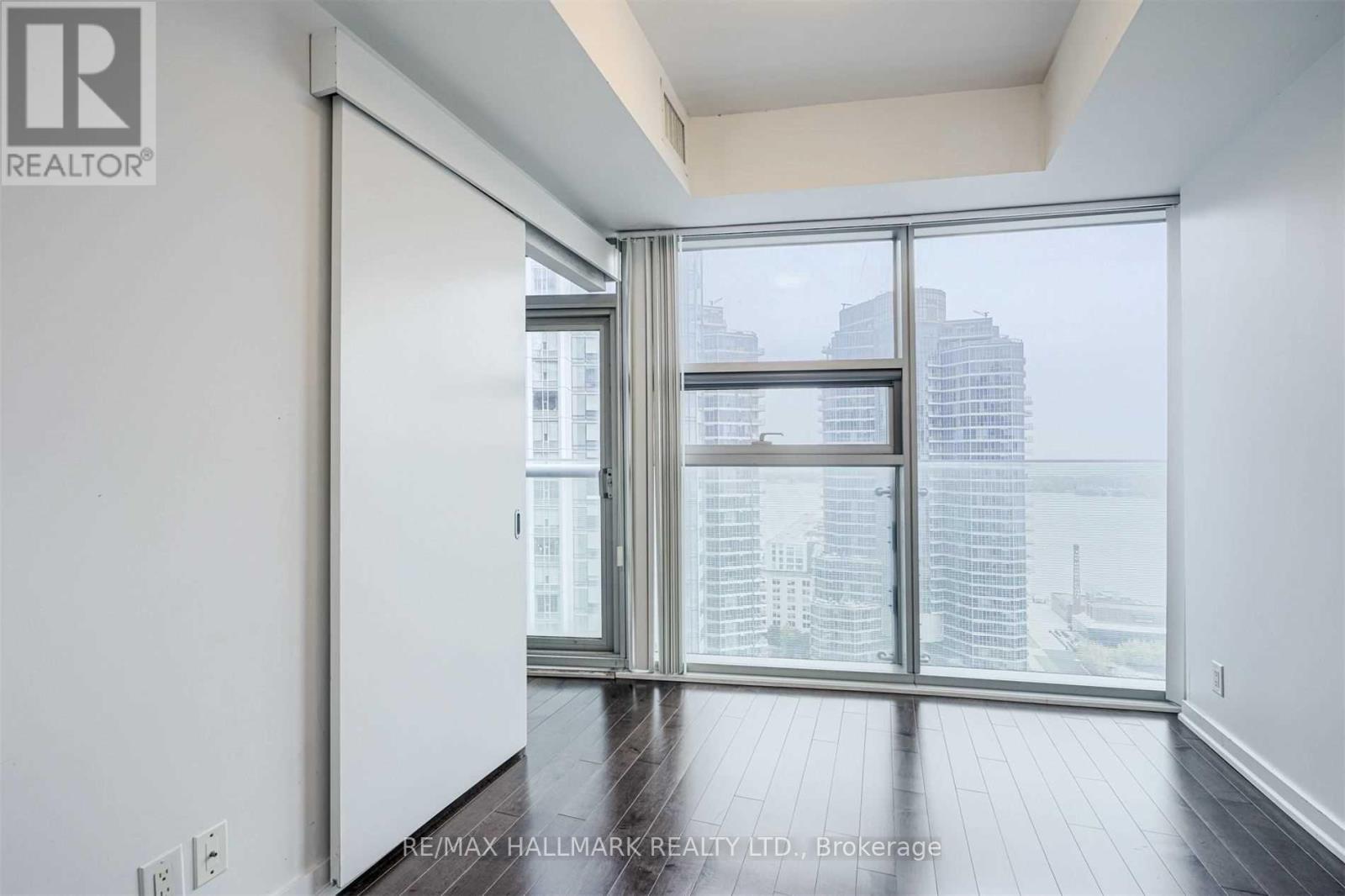 2303 - 12 YORK STREET, Toronto (Waterfront Communities), Ontario, M5J0A9 — Photo 17