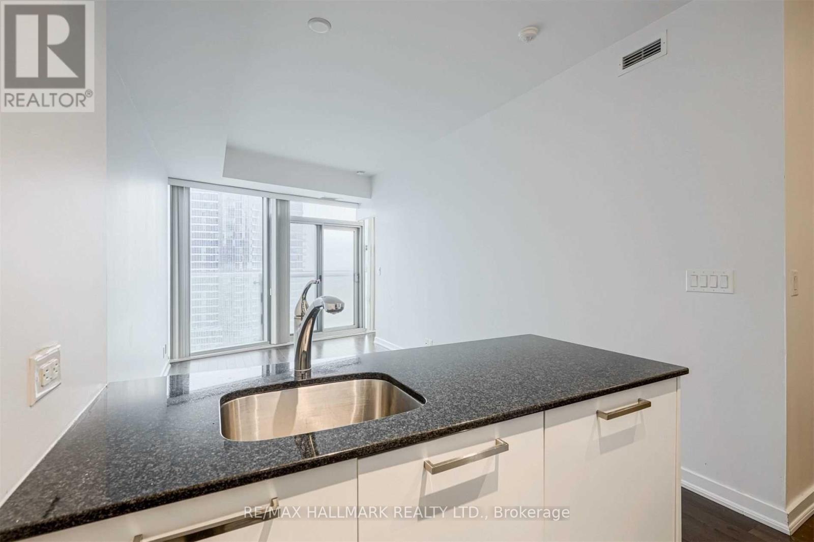 2303 - 12 YORK STREET, Toronto (Waterfront Communities), Ontario, M5J0A9 — Photo 22