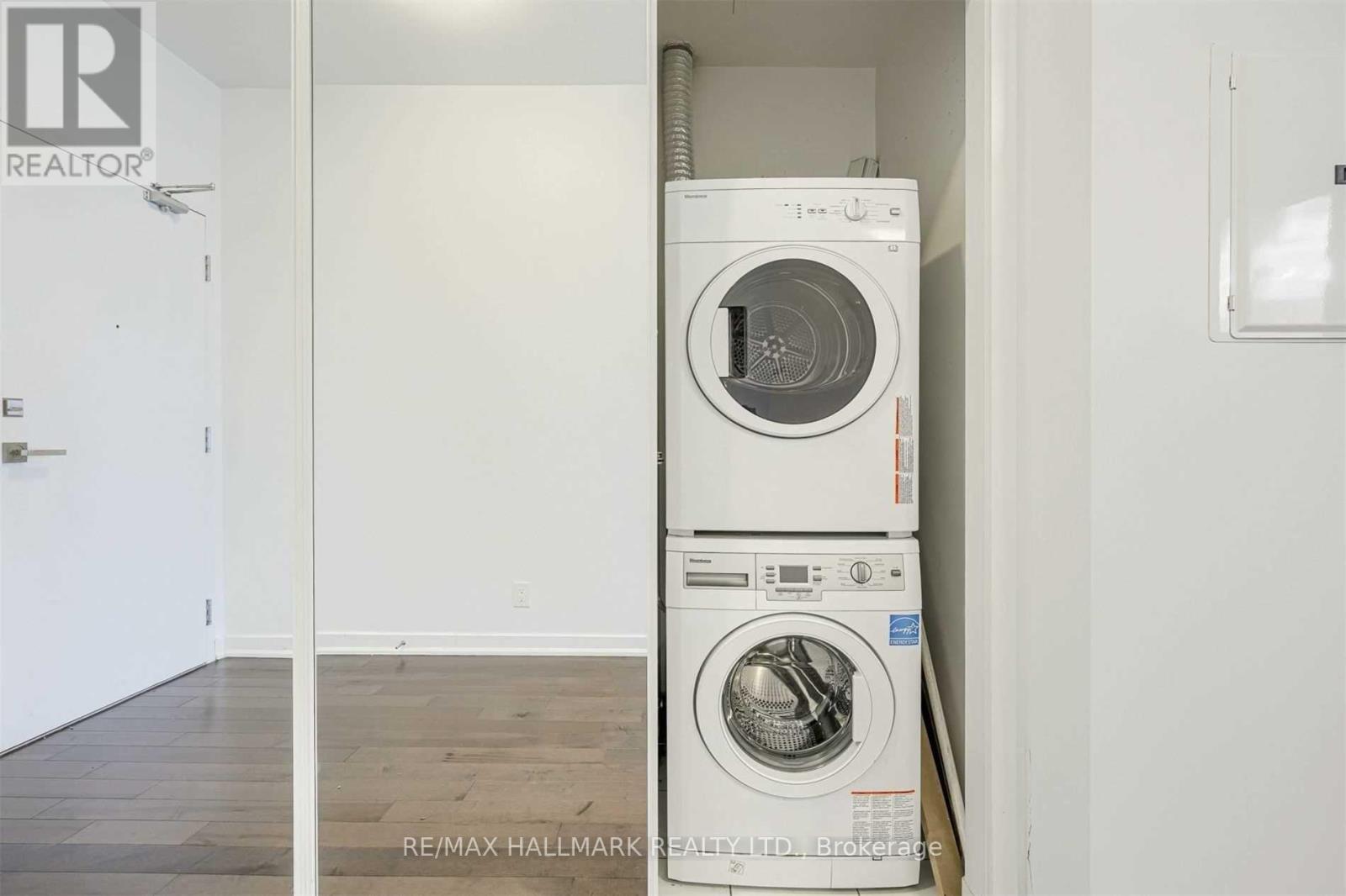 2303 - 12 YORK STREET, Toronto (Waterfront Communities), Ontario, M5J0A9 — Photo 24