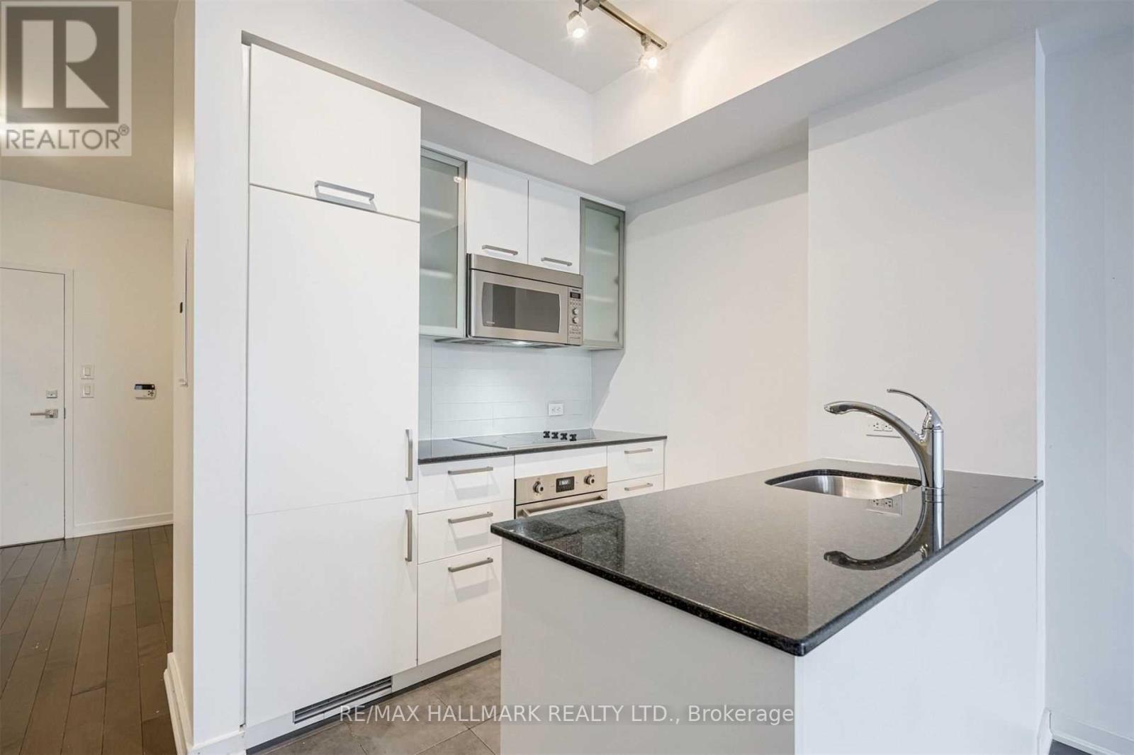 2303 - 12 YORK STREET, Toronto (Waterfront Communities), Ontario, M5J0A9 — Photo 4