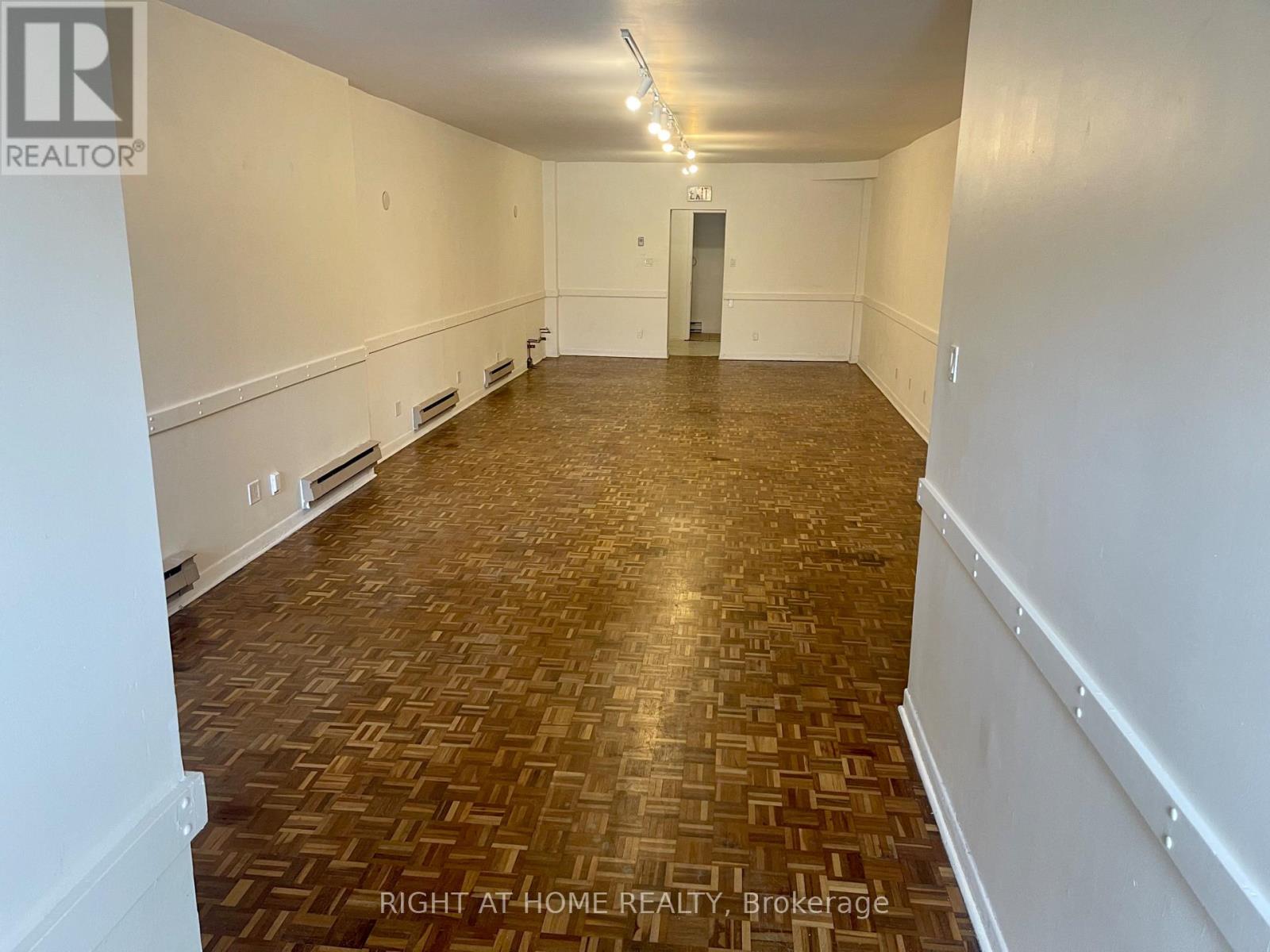 MAIN - 256 LANSDOWNE AVENUE, Toronto (Dufferin Grove), Ontario, M6H3X9 — Photo 2