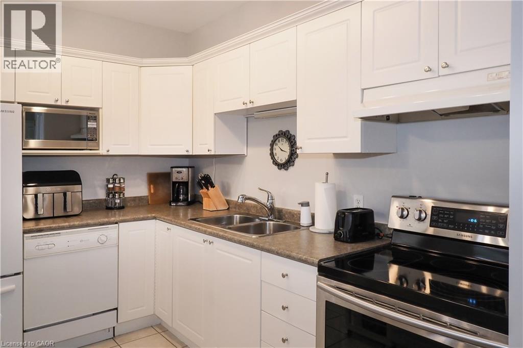 255 KEATS Way Unit# 208, Waterloo, Ontario, N2L6N6 — Photo 10