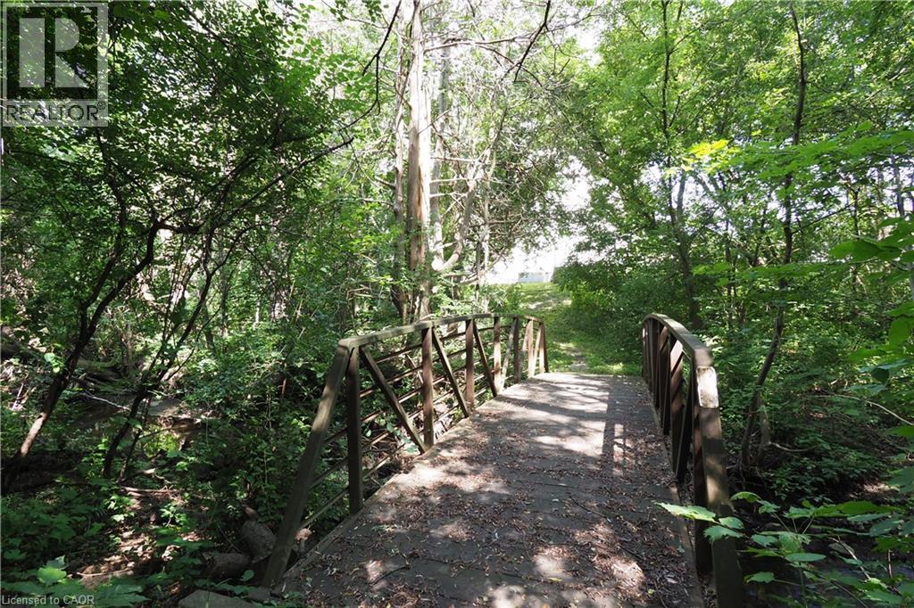 255 KEATS Way Unit# 208, Waterloo, Ontario, N2L6N6 — Photo 35