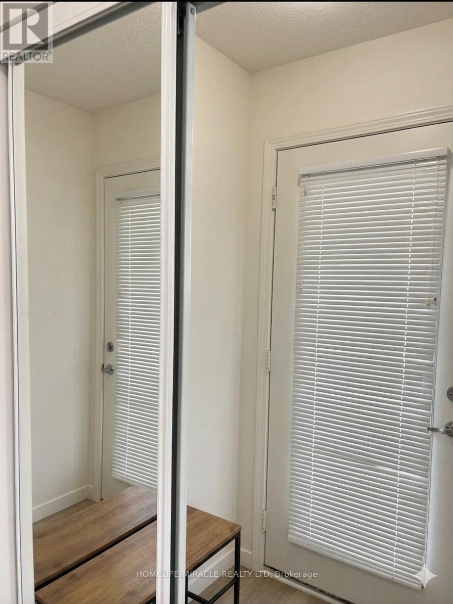 121 - 250 SUNNY MEADOW BOULEVARD, Brampton (Sandringham-Wellington), Ontario, L6R3Y7 — Photo 2