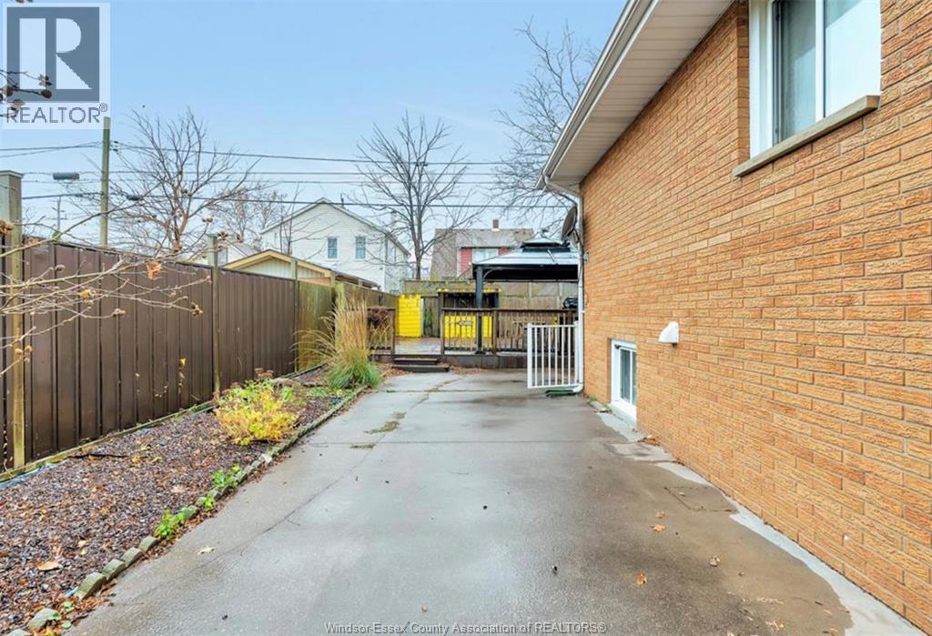 1279 TOURANGEAU Unit# LOWER, Windsor, Ontario, N8Y4H8 — Photo 13