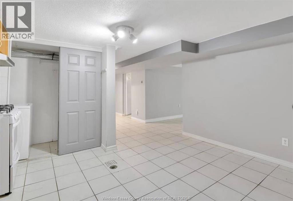1279 TOURANGEAU Unit# LOWER, Windsor, Ontario, N8Y4H8 — Photo 7